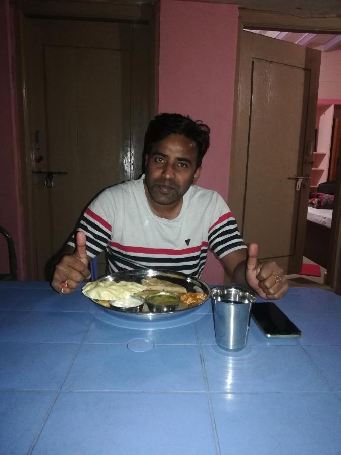 Abhi Homestay האמפי מראה חיצוני תמונה