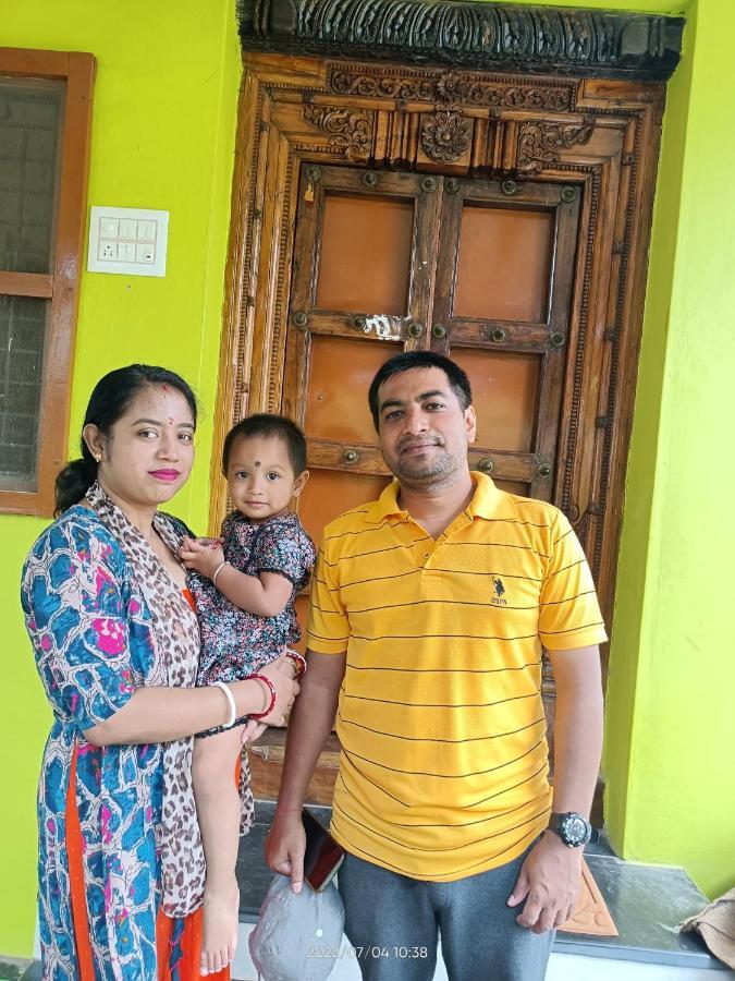Abhi Homestay האמפי מראה חיצוני תמונה