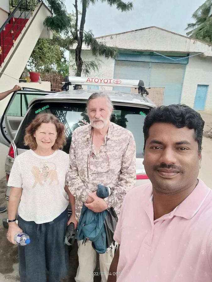 Abhi Homestay האמפי מראה חיצוני תמונה