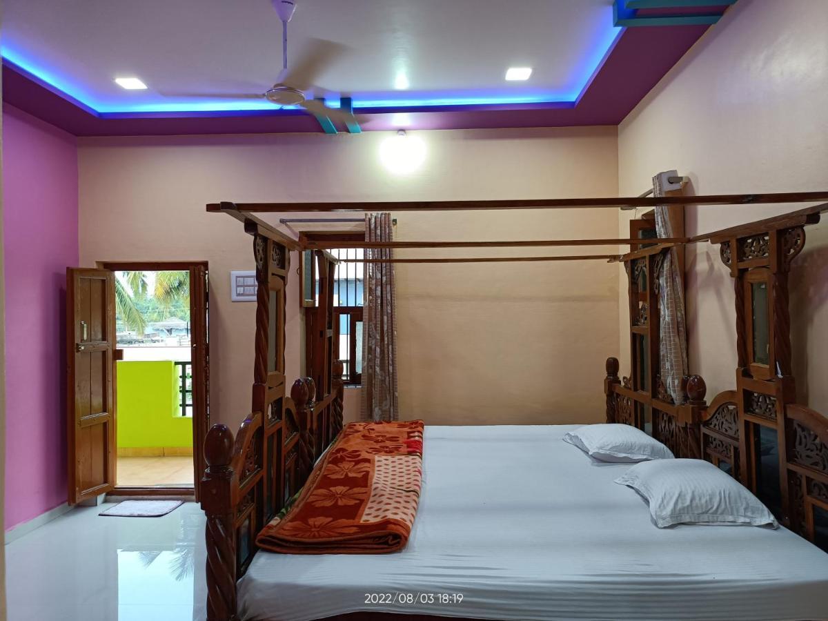 Abhi Homestay האמפי מראה חיצוני תמונה