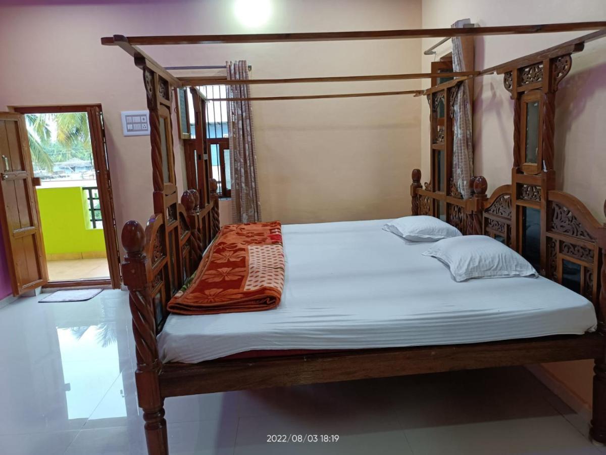 Abhi Homestay האמפי מראה חיצוני תמונה