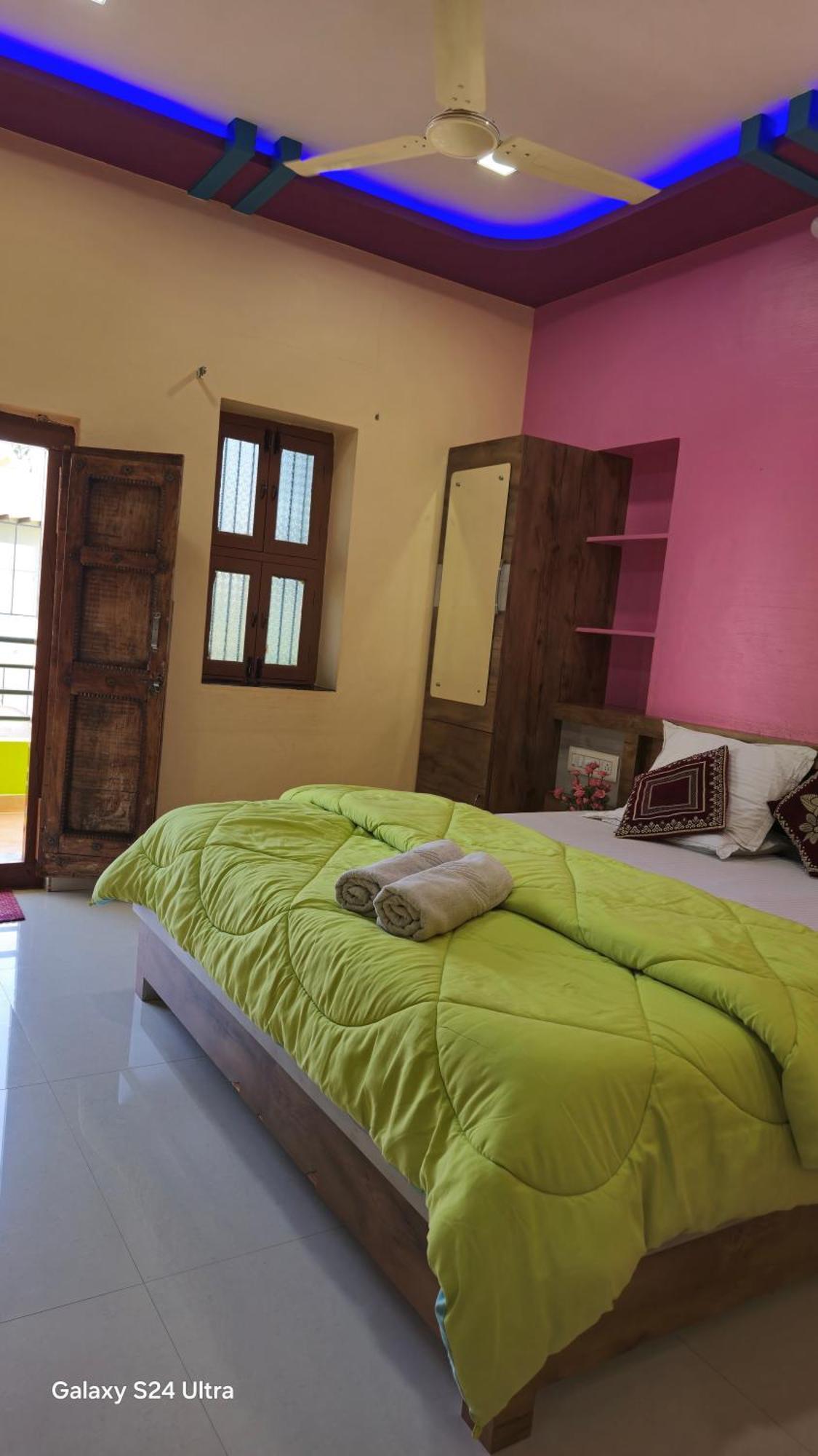 Abhi Homestay האמפי מראה חיצוני תמונה