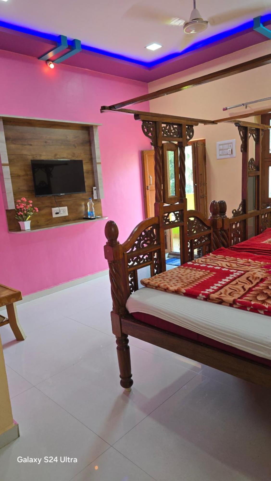 Abhi Homestay האמפי מראה חיצוני תמונה
