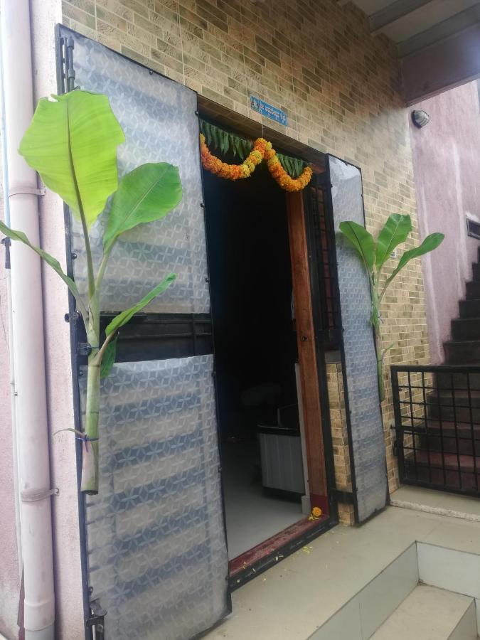 Abhi Homestay האמפי מראה חיצוני תמונה